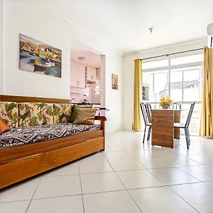 Apto 2 Suites, Ideal Para Famílias, 30m Do Mar Florianópolis